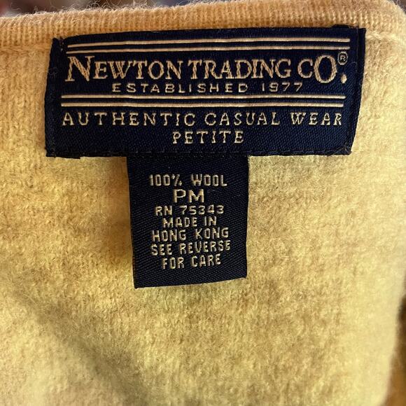 Vtg Newton Trading Co 100% WOOL Cardigan Sweater PM Embroidered Floral Cottage - Picture 7 of 7